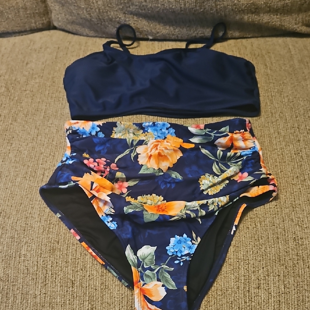 Cupshe Navy and Floral Bikini Set